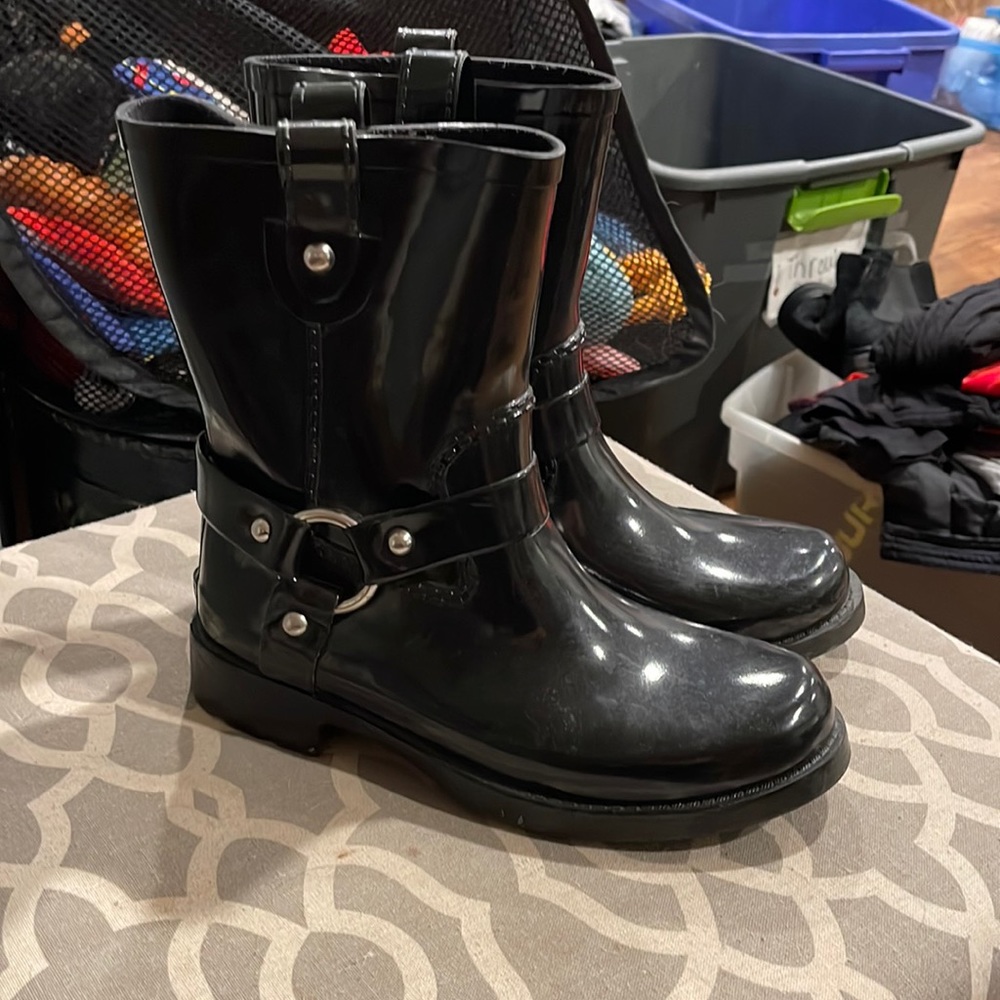 MICHAEL KORS moto style rainboots size 8